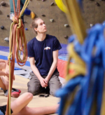 Passionné d’escalade depuis son plus jeune âge, il adore partager son savoir et ses expériences.